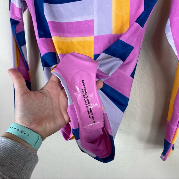 NWOT Patagonia swell seeker rash guard swimsuit - Picture 4 of 8